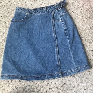 High Waisted Jean Skirt 💙